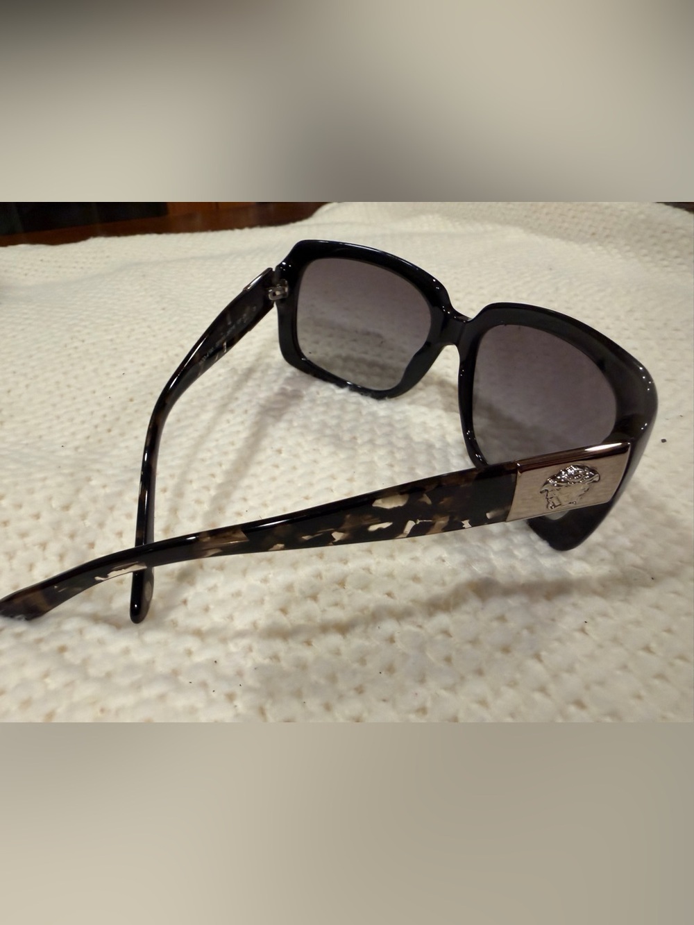 Women's Tortoiseshell Sunglasses - Black/Brown Gradient Lenses